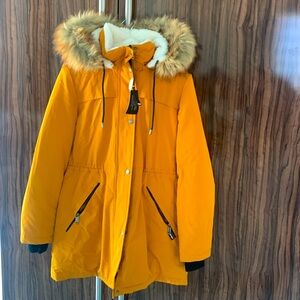 BNWT Nine West winter coat size small